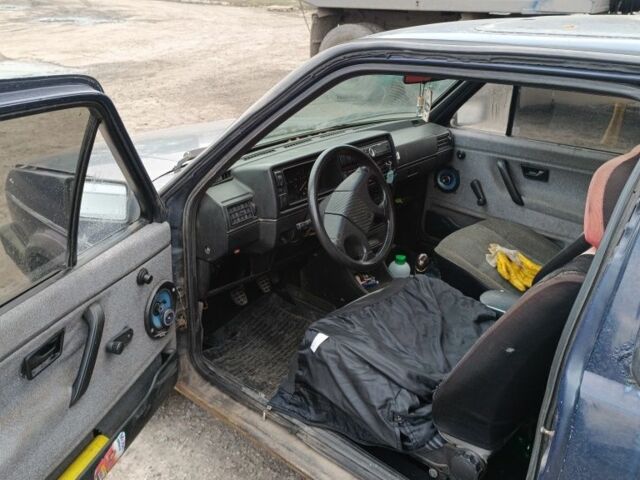 Синій Фольксваген Гольф, об'ємом двигуна 0 л та пробігом 300 тис. км за 1200 $, фото 3 на Automoto.ua