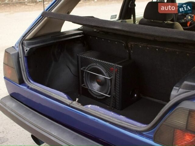 Синий Фольксваген Гольф, объемом двигателя 1.27 л и пробегом 300 тыс. км за 2200 $, фото 9 на Automoto.ua