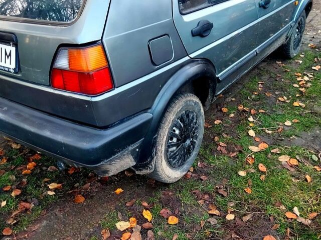 Синий Фольксваген Гольф, объемом двигателя 1.8 л и пробегом 475 тыс. км за 1300 $, фото 2 на Automoto.ua