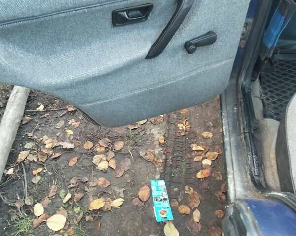 Синий Фольксваген Гольф, объемом двигателя 1.78 л и пробегом 475 тыс. км за 1220 $, фото 10 на Automoto.ua