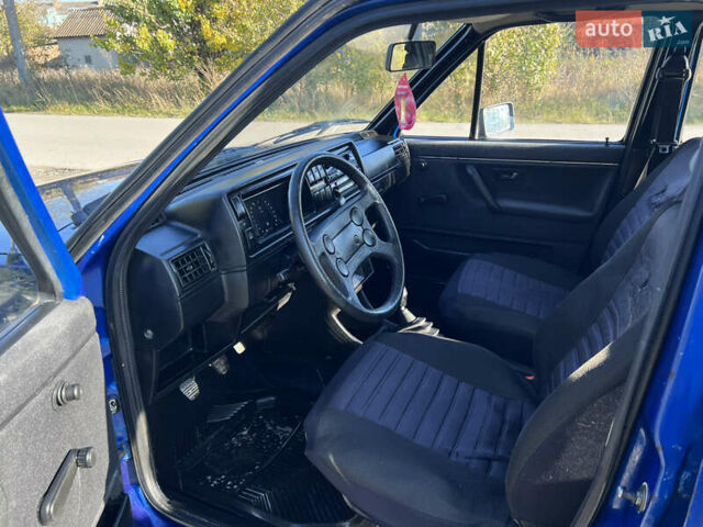 Синий Фольксваген Гольф, объемом двигателя 1.27 л и пробегом 300 тыс. км за 1550 $, фото 12 на Automoto.ua