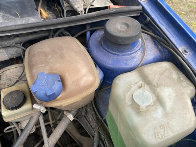 Синій Фольксваген Гольф, об'ємом двигуна 1.8 л та пробігом 400 тис. км за 1400 $, фото 1 на Automoto.ua