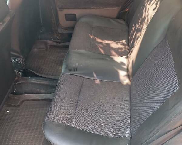 Синий Фольксваген Гольф, объемом двигателя 1.3 л и пробегом 548 тыс. км за 590 $, фото 10 на Automoto.ua