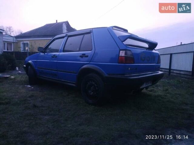 Синий Фольксваген Гольф, объемом двигателя 1.6 л и пробегом 477 тыс. км за 1800 $, фото 1 на Automoto.ua