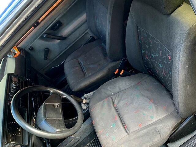 Синій Фольксваген Гольф, об'ємом двигуна 1.8 л та пробігом 80 тис. км за 2100 $, фото 3 на Automoto.ua