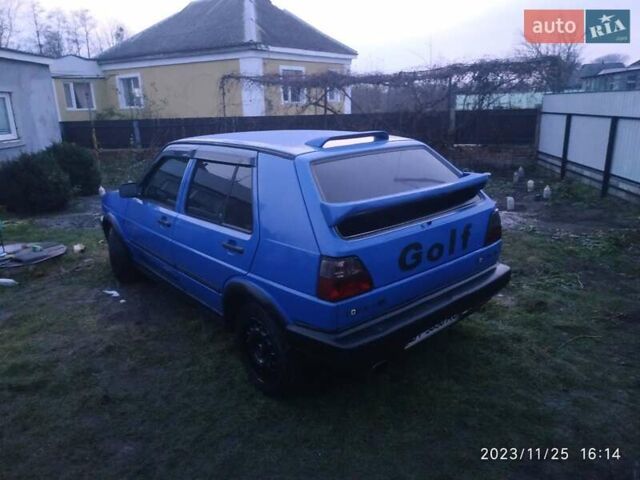 Синий Фольксваген Гольф, объемом двигателя 1.6 л и пробегом 477 тыс. км за 1800 $, фото 2 на Automoto.ua