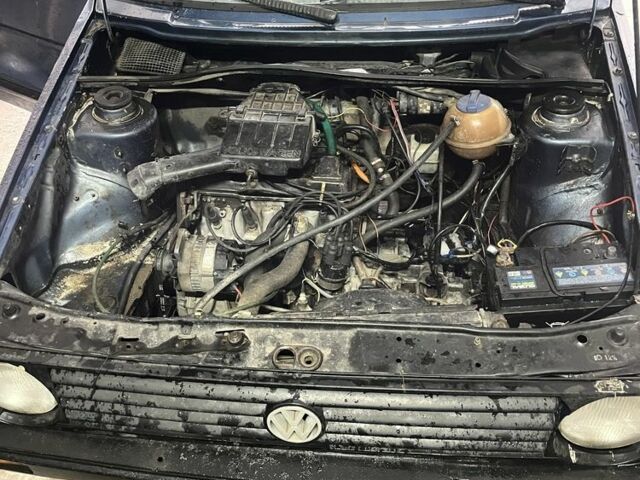 Синій Фольксваген Гольф, об'ємом двигуна 1.6 л та пробігом 200 тис. км за 570 $, фото 6 на Automoto.ua