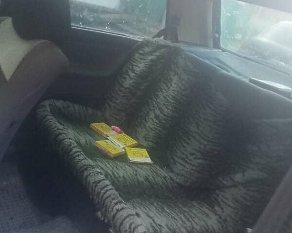 Синий Фольксваген Гольф, объемом двигателя 1 л и пробегом 200 тыс. км за 800 $, фото 2 на Automoto.ua