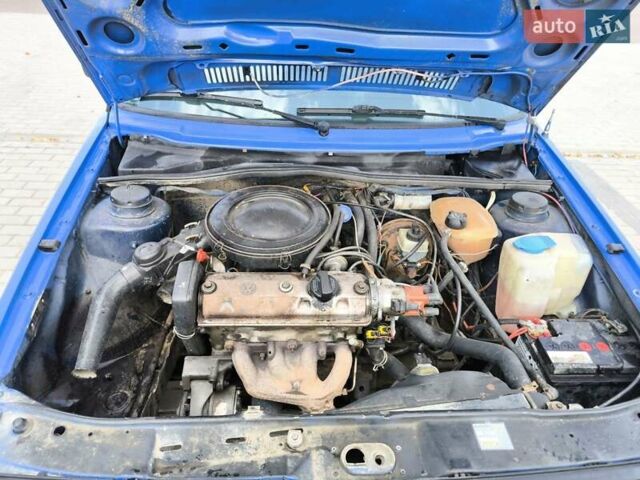 Синій Фольксваген Гольф, об'ємом двигуна 1.3 л та пробігом 714 тис. км за 1500 $, фото 10 на Automoto.ua