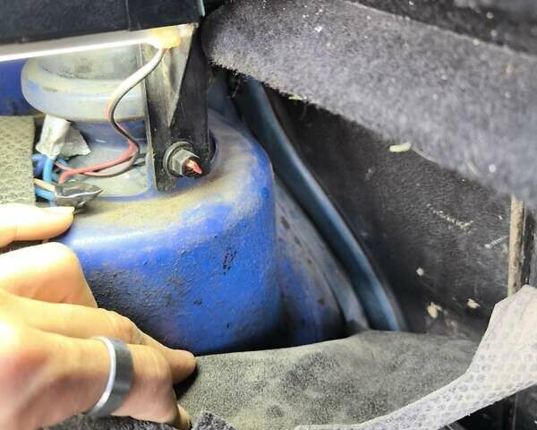 Синій Фольксваген Гольф, об'ємом двигуна 1.3 л та пробігом 714 тис. км за 1500 $, фото 11 на Automoto.ua