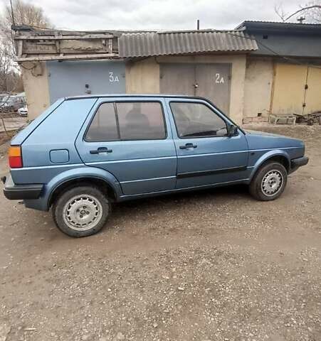 Синий Фольксваген Гольф, объемом двигателя 1.6 л и пробегом 50 тыс. км за 1850 $, фото 4 на Automoto.ua