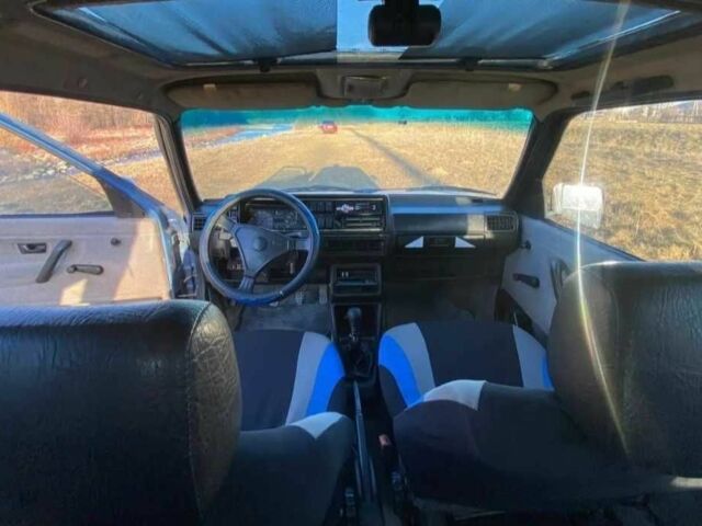 Синий Фольксваген Гольф, объемом двигателя 1.3 л и пробегом 218 тыс. км за 760 $, фото 3 на Automoto.ua