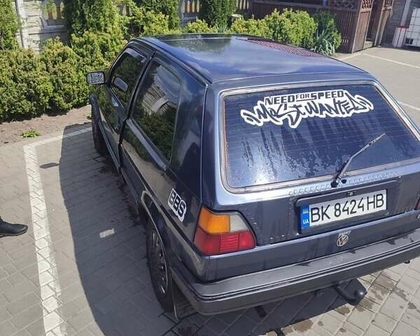 Синий Фольксваген Гольф, объемом двигателя 1.3 л и пробегом 367 тыс. км за 2100 $, фото 4 на Automoto.ua