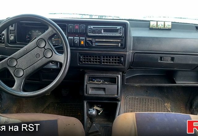 Синий Фольксваген Гольф, объемом двигателя 13 л и пробегом 198 тыс. км за 750 $, фото 5 на Automoto.ua