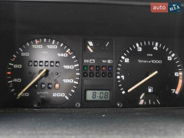 Синій Фольксваген Гольф, об'ємом двигуна 1.3 л та пробігом 714 тис. км за 1500 $, фото 2 на Automoto.ua