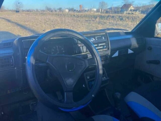 Синий Фольксваген Гольф, объемом двигателя 1.3 л и пробегом 218 тыс. км за 760 $, фото 2 на Automoto.ua