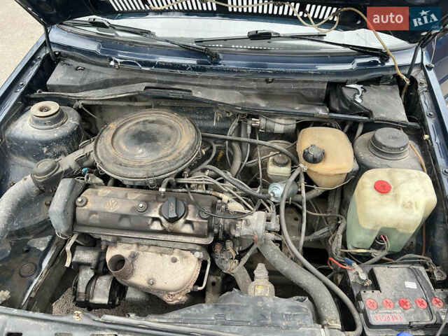 Синий Фольксваген Гольф, объемом двигателя 1.27 л и пробегом 313 тыс. км за 950 $, фото 7 на Automoto.ua