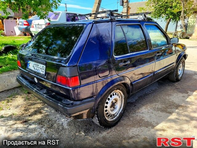 Синий Фольксваген Гольф, объемом двигателя 1.6 л и пробегом 500 тыс. км за 1370 $, фото 2 на Automoto.ua