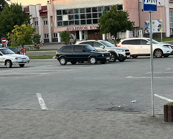 Синий Фольксваген Гольф, объемом двигателя 1.6 л и пробегом 300 тыс. км за 1600 $, фото 8 на Automoto.ua