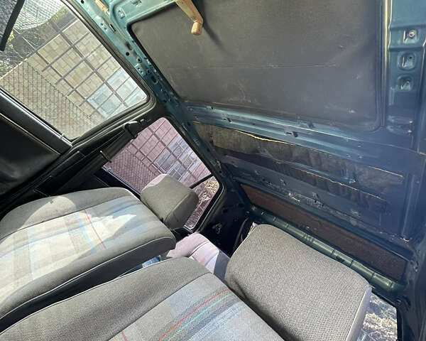 Синий Фольксваген Гольф, объемом двигателя 1.8 л и пробегом 400 тыс. км за 1700 $, фото 8 на Automoto.ua