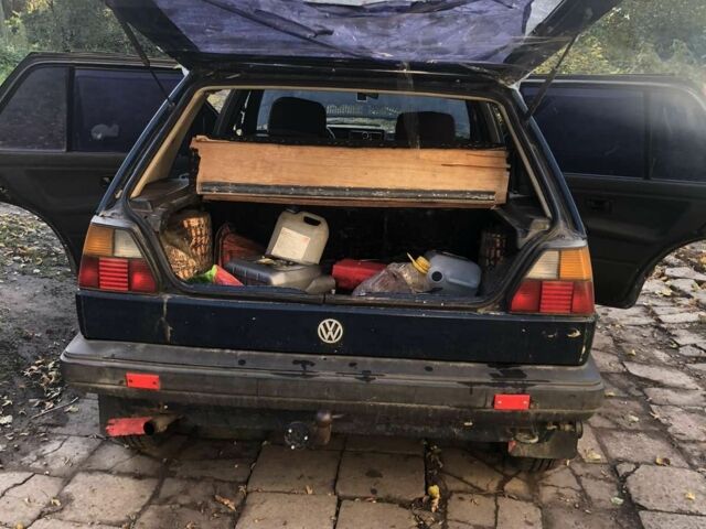 Синій Фольксваген Гольф, об'ємом двигуна 1.6 л та пробігом 300 тис. км за 500 $, фото 1 на Automoto.ua