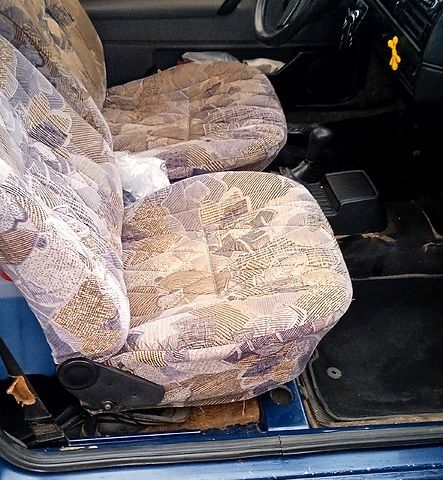 Синій Фольксваген Гольф, об'ємом двигуна 1.3 л та пробігом 200 тис. км за 1700 $, фото 10 на Automoto.ua