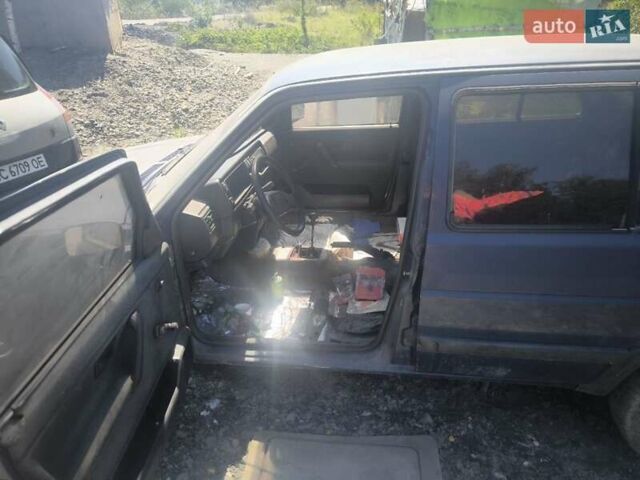 Синій Фольксваген Гольф, об'ємом двигуна 1.3 л та пробігом 300 тис. км за 397 $, фото 5 на Automoto.ua