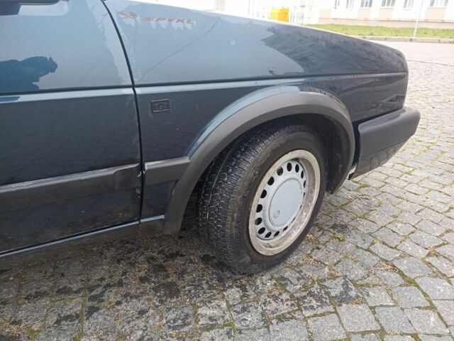 Синий Фольксваген Гольф, объемом двигателя 1.6 л и пробегом 270 тыс. км за 1200 $, фото 6 на Automoto.ua