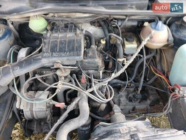 Синий Фольксваген Гольф, объемом двигателя 1.6 л и пробегом 401 тыс. км за 1650 $, фото 13 на Automoto.ua