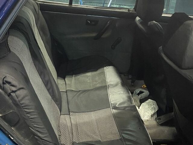 Синий Фольксваген Гольф, объемом двигателя 1.3 л и пробегом 350 тыс. км за 700 $, фото 7 на Automoto.ua