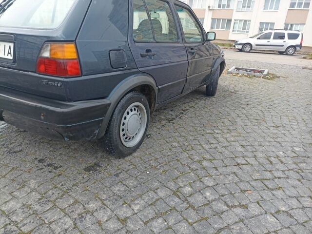 Синий Фольксваген Гольф, объемом двигателя 1.6 л и пробегом 270 тыс. км за 1200 $, фото 4 на Automoto.ua