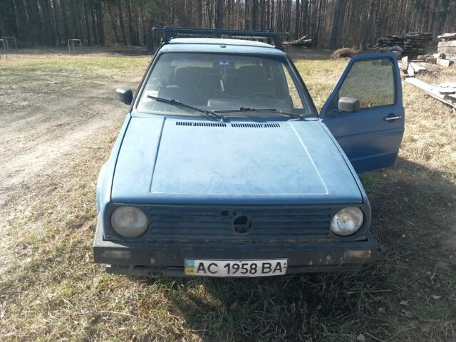 Синий Фольксваген Гольф, объемом двигателя 1.6 л и пробегом 520 тыс. км за 550 $, фото 1 на Automoto.ua