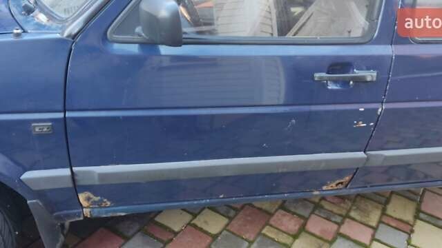 Синий Фольксваген Гольф, объемом двигателя 1.6 л и пробегом 399 тыс. км за 1200 $, фото 3 на Automoto.ua