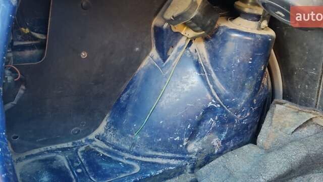 Синий Фольксваген Гольф, объемом двигателя 1.6 л и пробегом 399 тыс. км за 1200 $, фото 16 на Automoto.ua