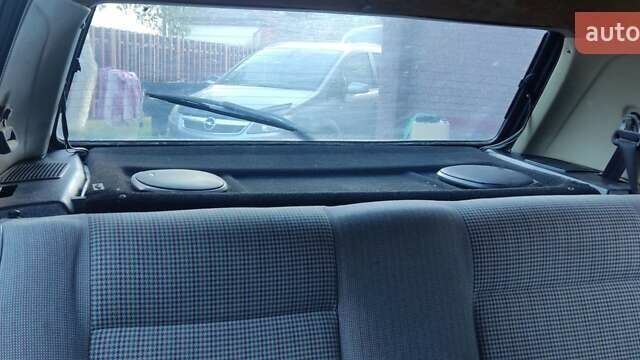 Синий Фольксваген Гольф, объемом двигателя 1.6 л и пробегом 399 тыс. км за 1200 $, фото 22 на Automoto.ua