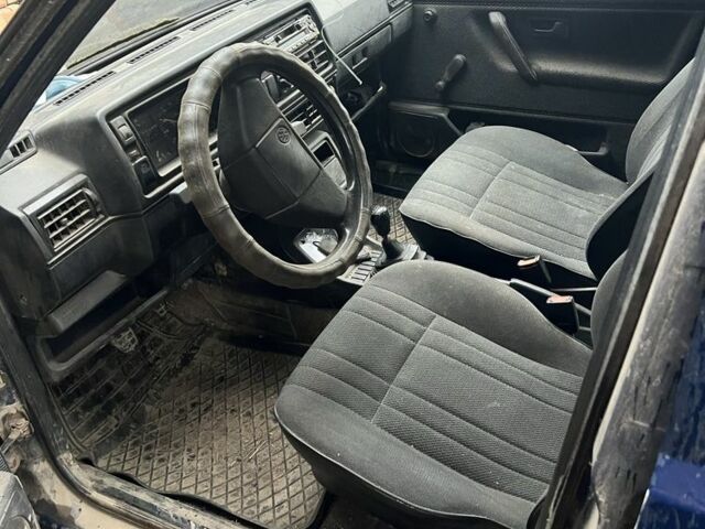 Синий Фольксваген Гольф, объемом двигателя 0 л и пробегом 170 тыс. км за 1100 $, фото 3 на Automoto.ua