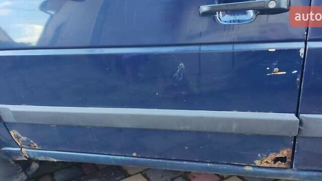 Синий Фольксваген Гольф, объемом двигателя 1.6 л и пробегом 399 тыс. км за 1200 $, фото 4 на Automoto.ua