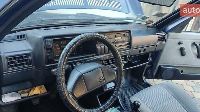 Синий Фольксваген Гольф, объемом двигателя 1.6 л и пробегом 399 тыс. км за 1200 $, фото 25 на Automoto.ua