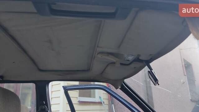 Синий Фольксваген Гольф, объемом двигателя 1.6 л и пробегом 399 тыс. км за 1200 $, фото 23 на Automoto.ua