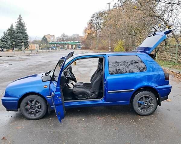 Синий Фольксваген Гольф, объемом двигателя 1.78 л и пробегом 133 тыс. км за 2800 $, фото 16 на Automoto.ua