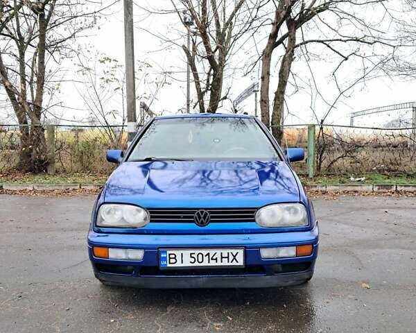Синий Фольксваген Гольф, объемом двигателя 1.78 л и пробегом 133 тыс. км за 2800 $, фото 2 на Automoto.ua