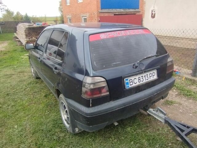 Синий Фольксваген Гольф, объемом двигателя 1.8 л и пробегом 125 тыс. км за 1600 $, фото 2 на Automoto.ua