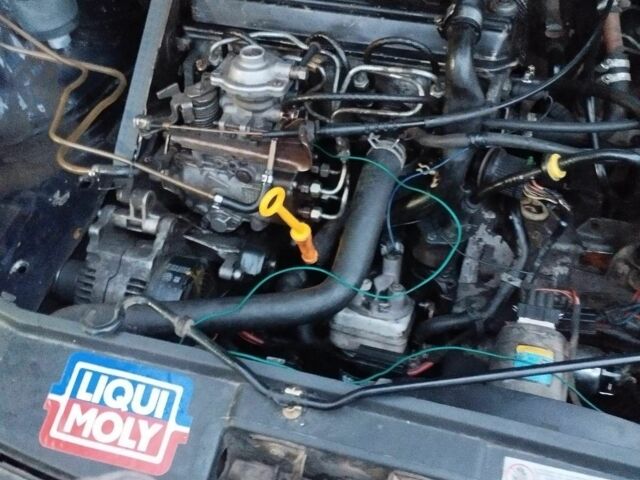 Синий Фольксваген Гольф, объемом двигателя 1.9 л и пробегом 300 тыс. км за 1330 $, фото 7 на Automoto.ua