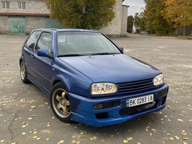 Синий Фольксваген Гольф, объемом двигателя 2.8 л и пробегом 69 тыс. км за 2200 $, фото 1 на Automoto.ua