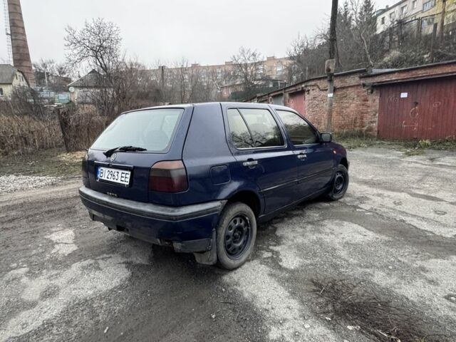 Синий Фольксваген Гольф, объемом двигателя 1.8 л и пробегом 200 тыс. км за 850 $, фото 3 на Automoto.ua