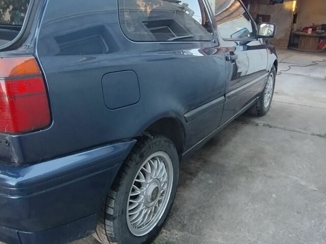 Синий Фольксваген Гольф, объемом двигателя 0 л и пробегом 300 тыс. км за 1000 $, фото 5 на Automoto.ua