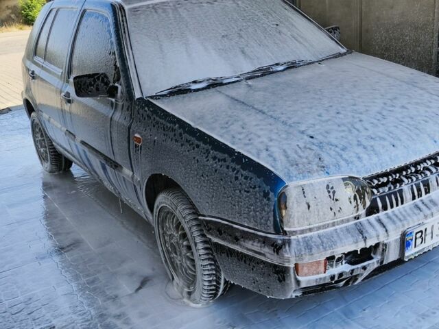 Синій Фольксваген Гольф, об'ємом двигуна 1.8 л та пробігом 350 тис. км за 2500 $, фото 2 на Automoto.ua