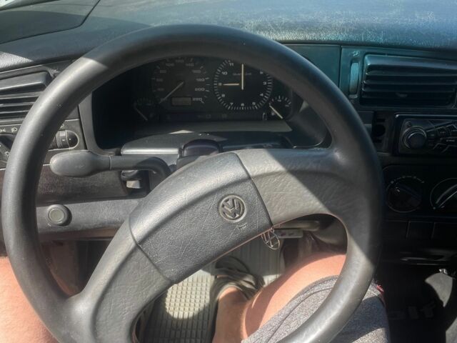 Синий Фольксваген Гольф, объемом двигателя 1.8 л и пробегом 104 тыс. км за 1300 $, фото 6 на Automoto.ua