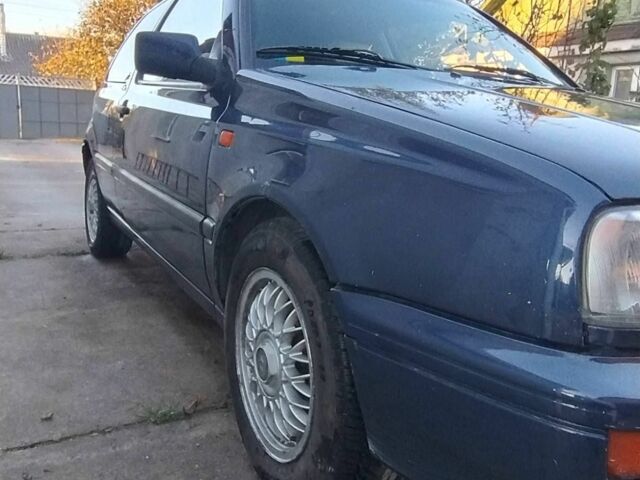 Синий Фольксваген Гольф, объемом двигателя 0 л и пробегом 300 тыс. км за 1000 $, фото 2 на Automoto.ua