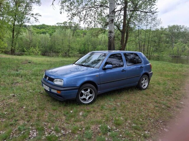 Синій Фольксваген Гольф, об'ємом двигуна 1.6 л та пробігом 250 тис. км за 2400 $, фото 6 на Automoto.ua